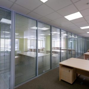 Алюминиевая перегородка Alutech GFTD689